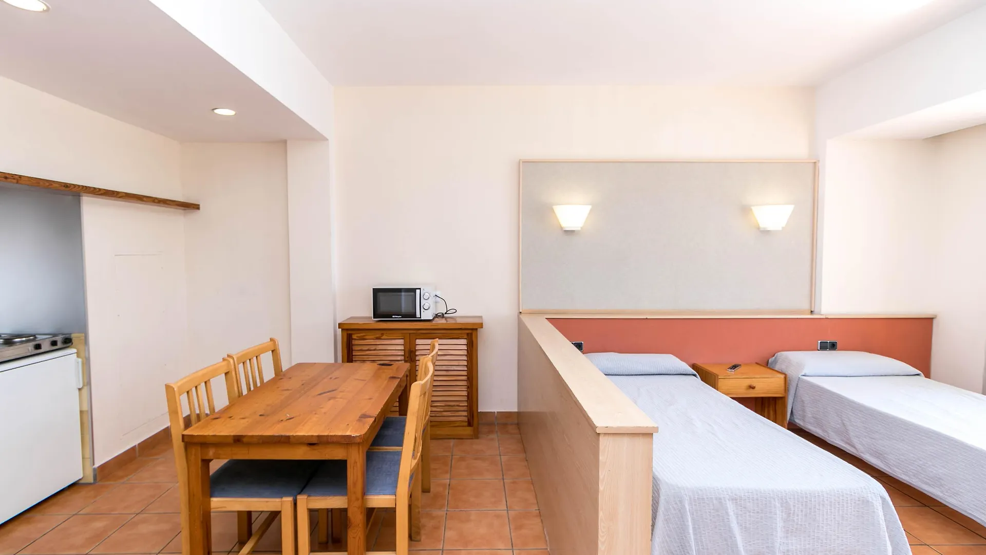 The White Apartments (Adults Only) Sant Antoni de Portmany Spanien