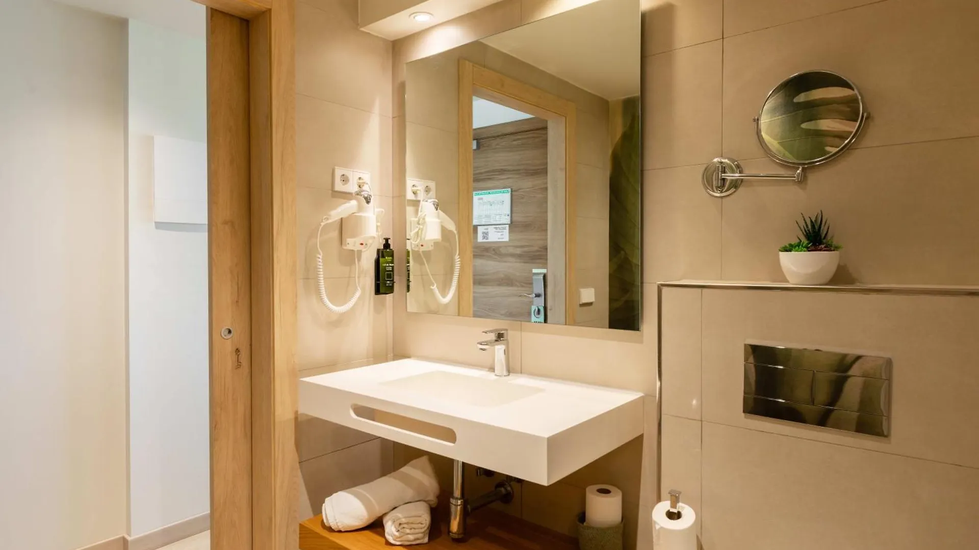 The White Apartments (Adults Only) Sant Antoni de Portmany