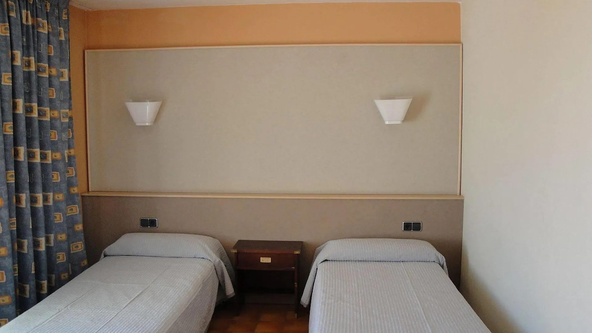 The White Apartments (Adults Only) Sant Antoni de Portmany 0*,  Spanien